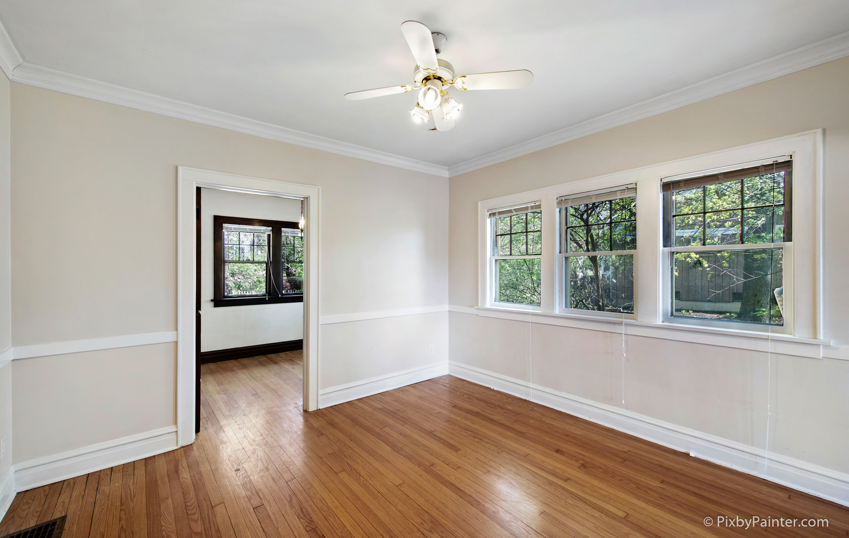 1824 Riverside Avenue St. Charles, IL 60174 - Photo 11 of 32 Gallery Image 11