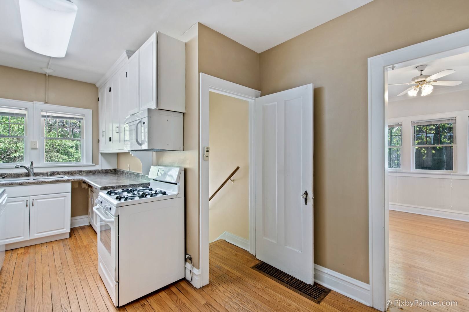 1824 Riverside Avenue St. Charles, IL 60174 - Photo 19 of 32 Gallery Image 19