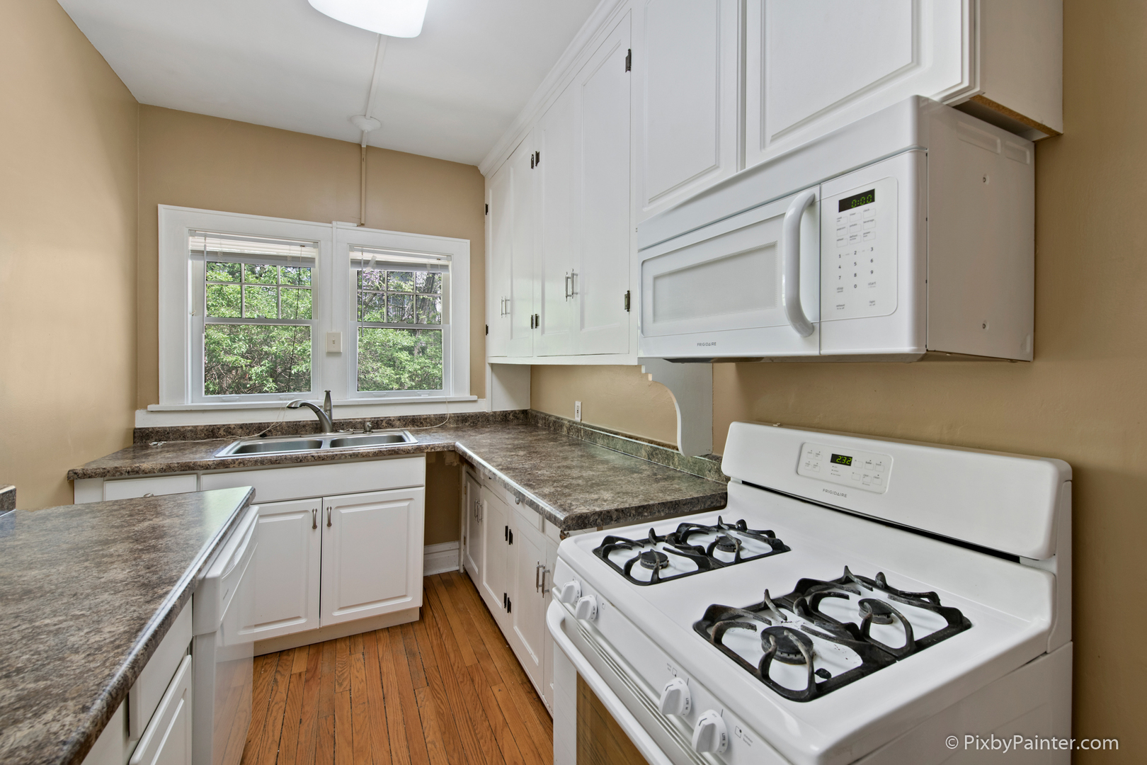 1824 Riverside Avenue St. Charles, IL 60174 - Photo 22 of 32 Gallery Image 22