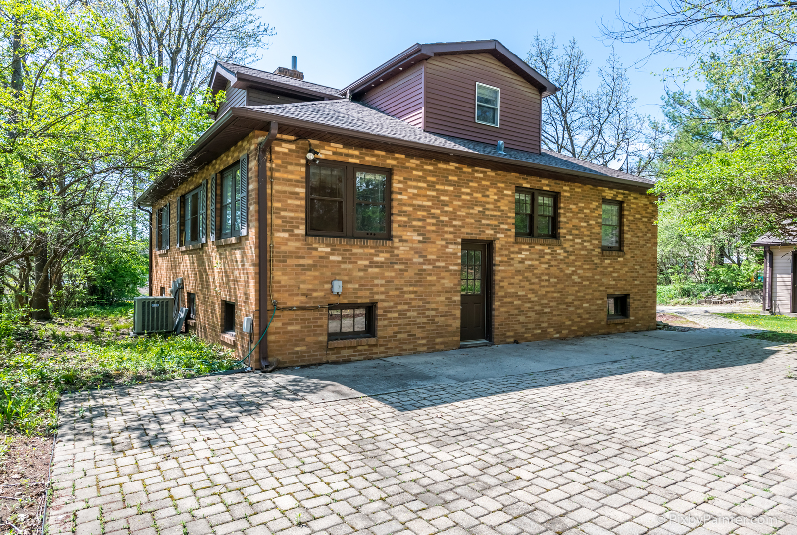1824 Riverside Avenue St. Charles, IL 60174 - Photo 30 of 32 Gallery Image 30
