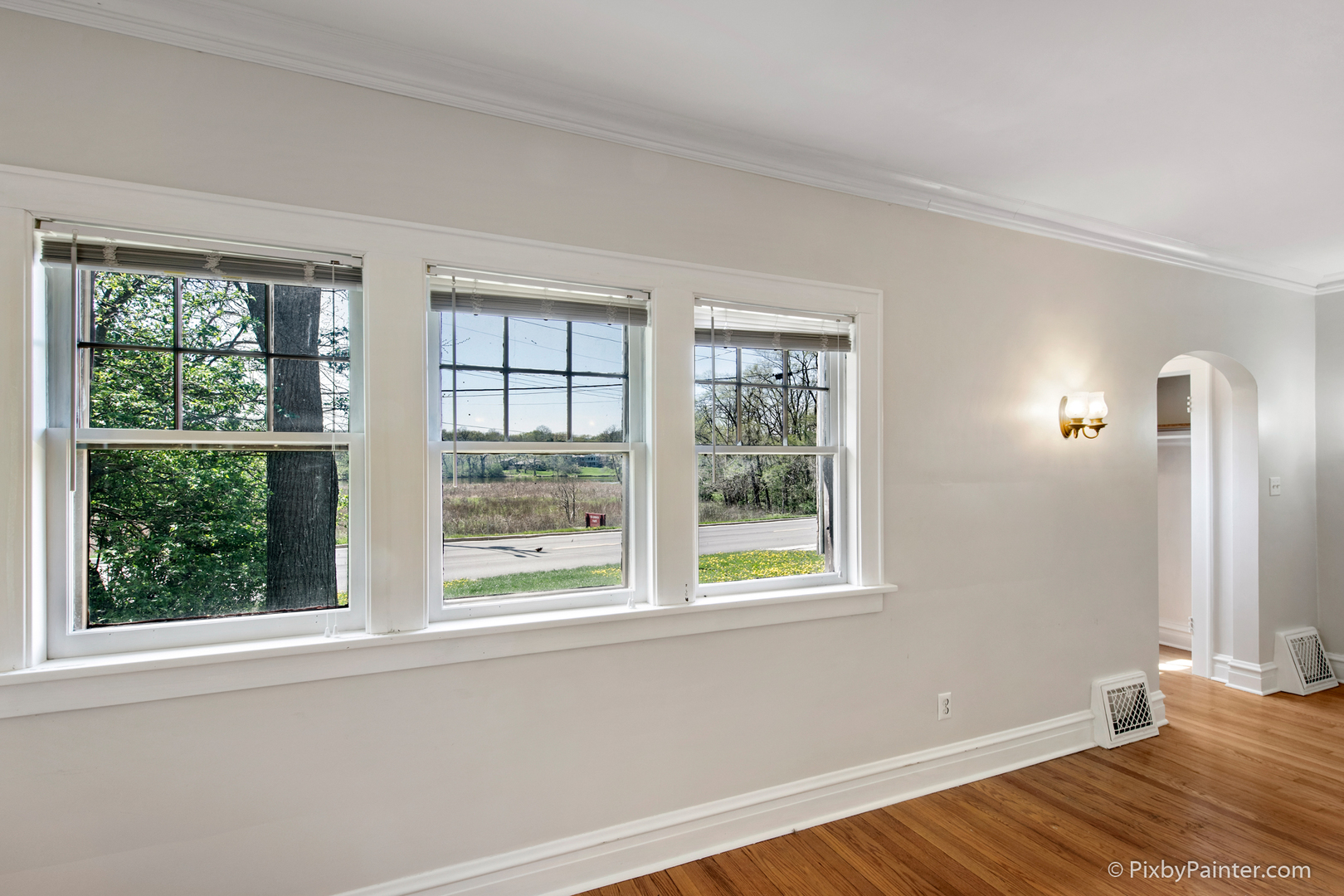 1824 Riverside Avenue St. Charles, IL 60174 - Photo 7 of 32 Gallery Image 7