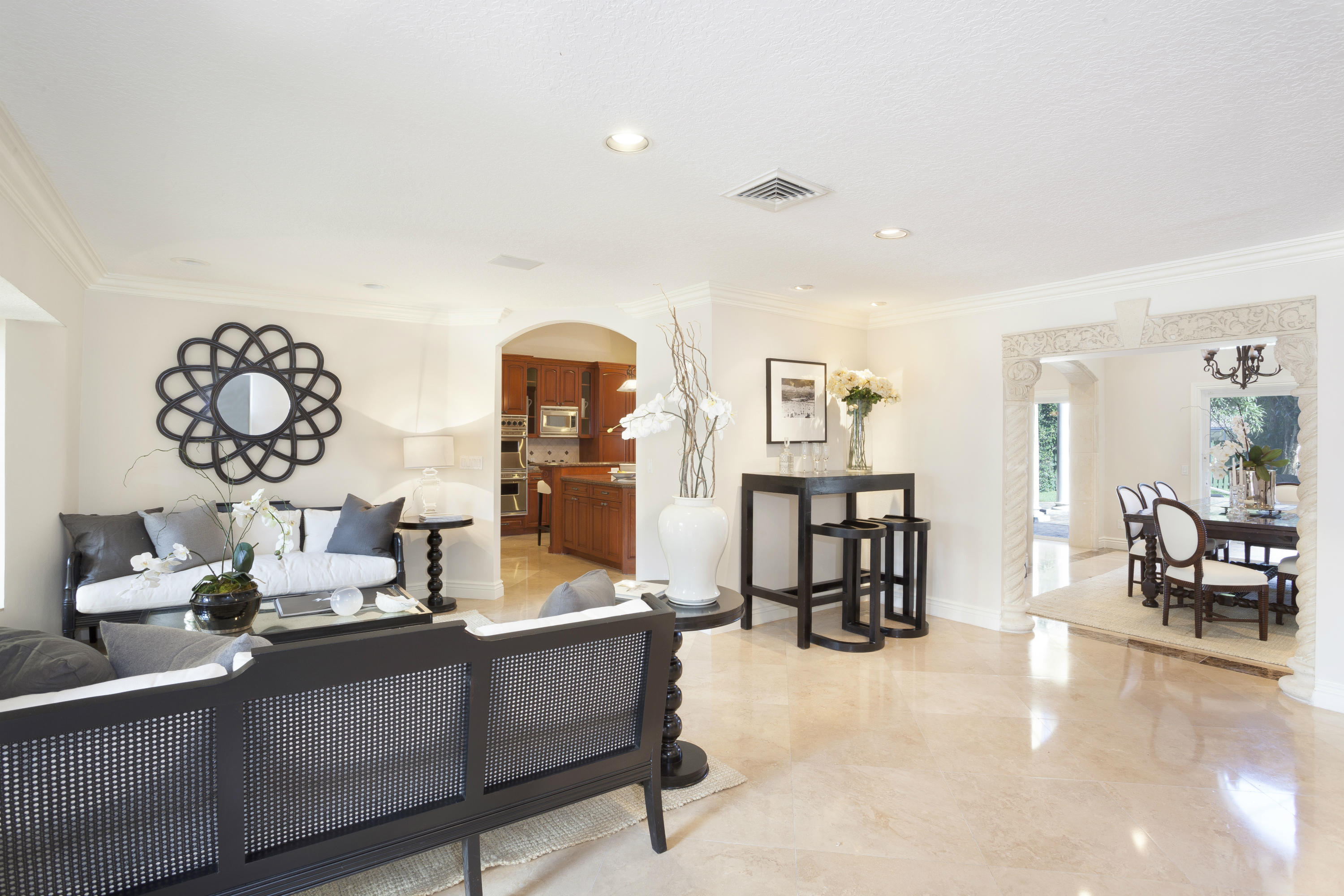 630 Northwest 8th Avenue Boca Raton, FL 33486 - Photo 3 of 18 125 - LIVING_BACK