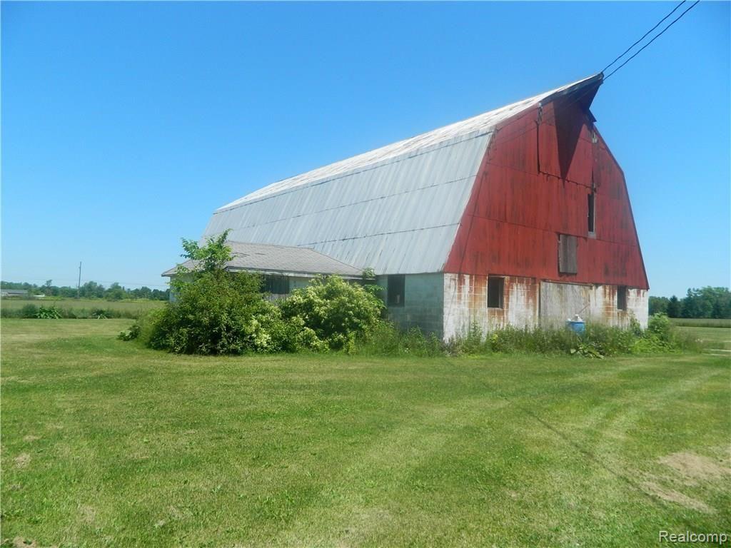 3930 North Road North Street, MI 48049 - Photo 11 of 26 2016-06-17 11.58