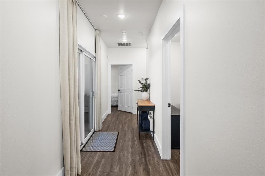 3220 Reed Lane Dallas, TX 75215 - Photo 7 of 21