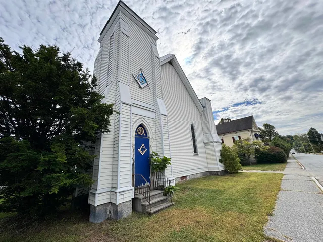 $549,000 | 25 Green Street, Lebanon, NH 03766