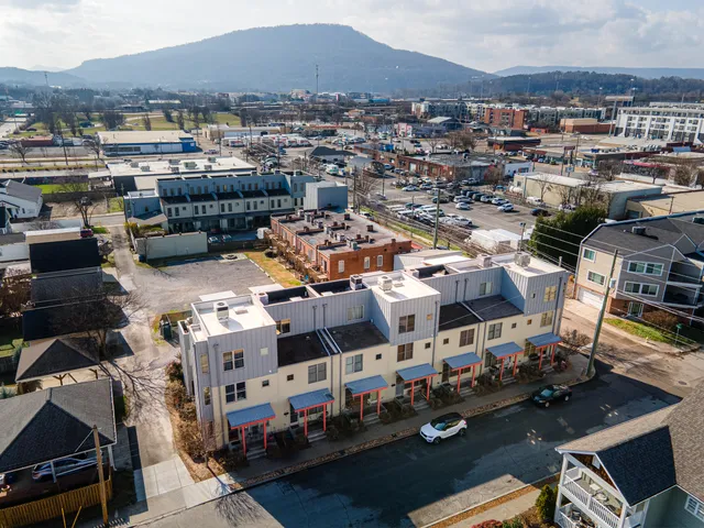 $412,000 | 236 West 18th Street, Chattanooga, TN 37408