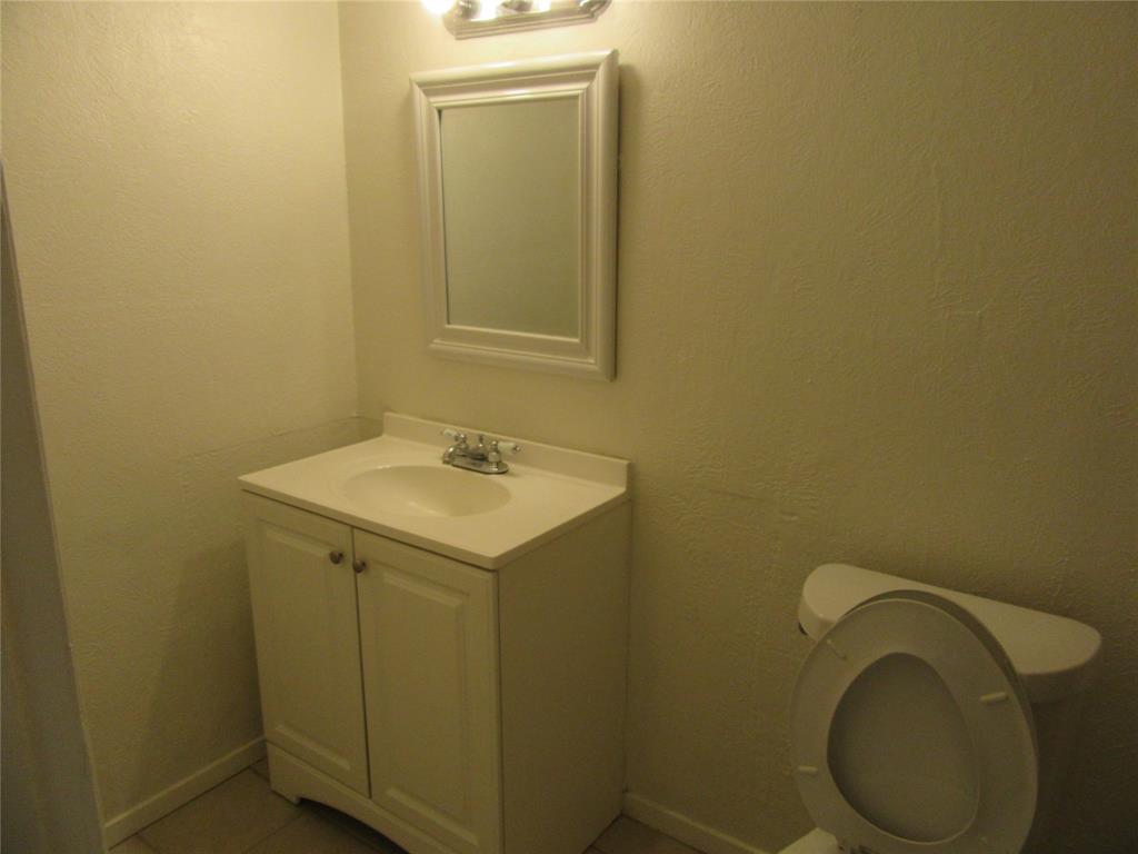 1336 Mill Stream Drive Dallas, TX 75232 - Photo 8 of 9