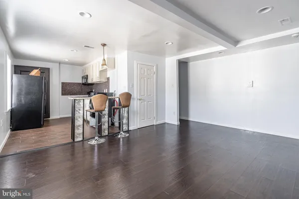 $1,665 | 517 West Girard Avenue, Unit 3, Philadelphia, PA 19122