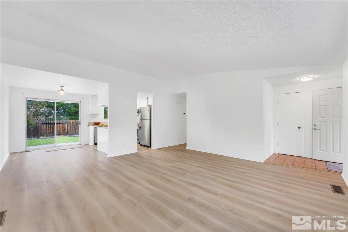 8684 Strutter Way Reno, NV 89506 - Photo 6 of 28 Photo 6