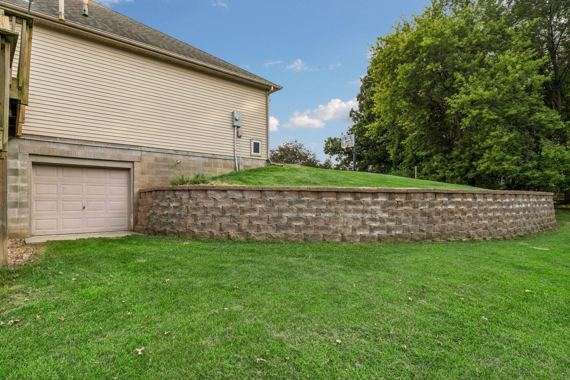 1057 Ridge Crest Lane Northwest Rochester, MN 55901 - Photo 52 of 68 Gallery Image 52