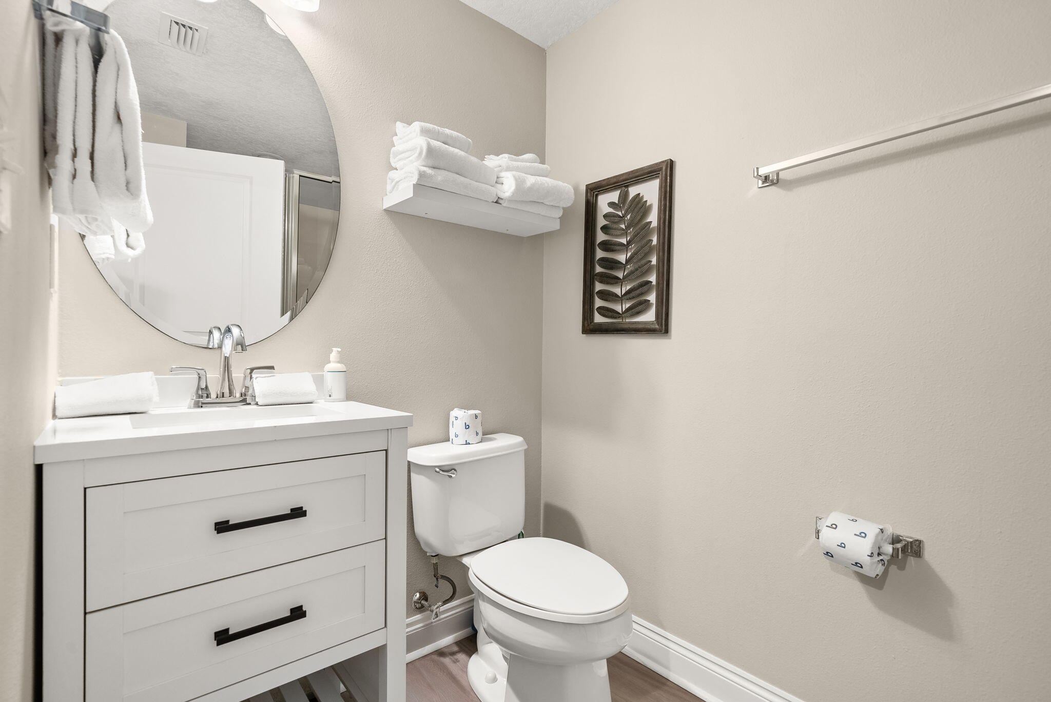 17281 Front Beach Road, Unit 1304 Panama City Beach, FL 32413 - Photo 24 of 36 Guest Bath