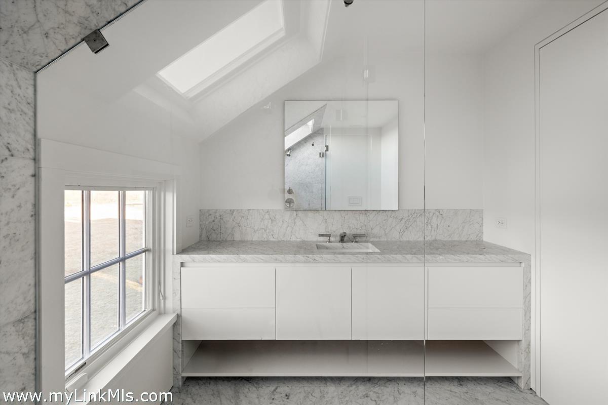 146 Quenames Road Chilmark, MA 02535 - Photo 33 of 77