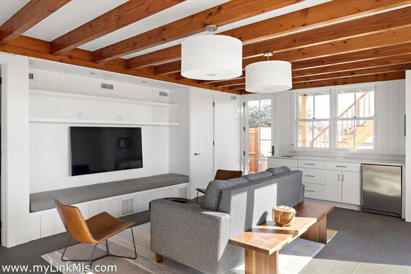 $35,000,000 | 146 Quenames Road, Chilmark, MA 02535