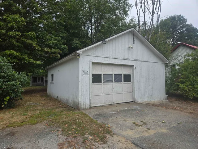 $79,900 | 12 4th Street, Newport, NH 03773