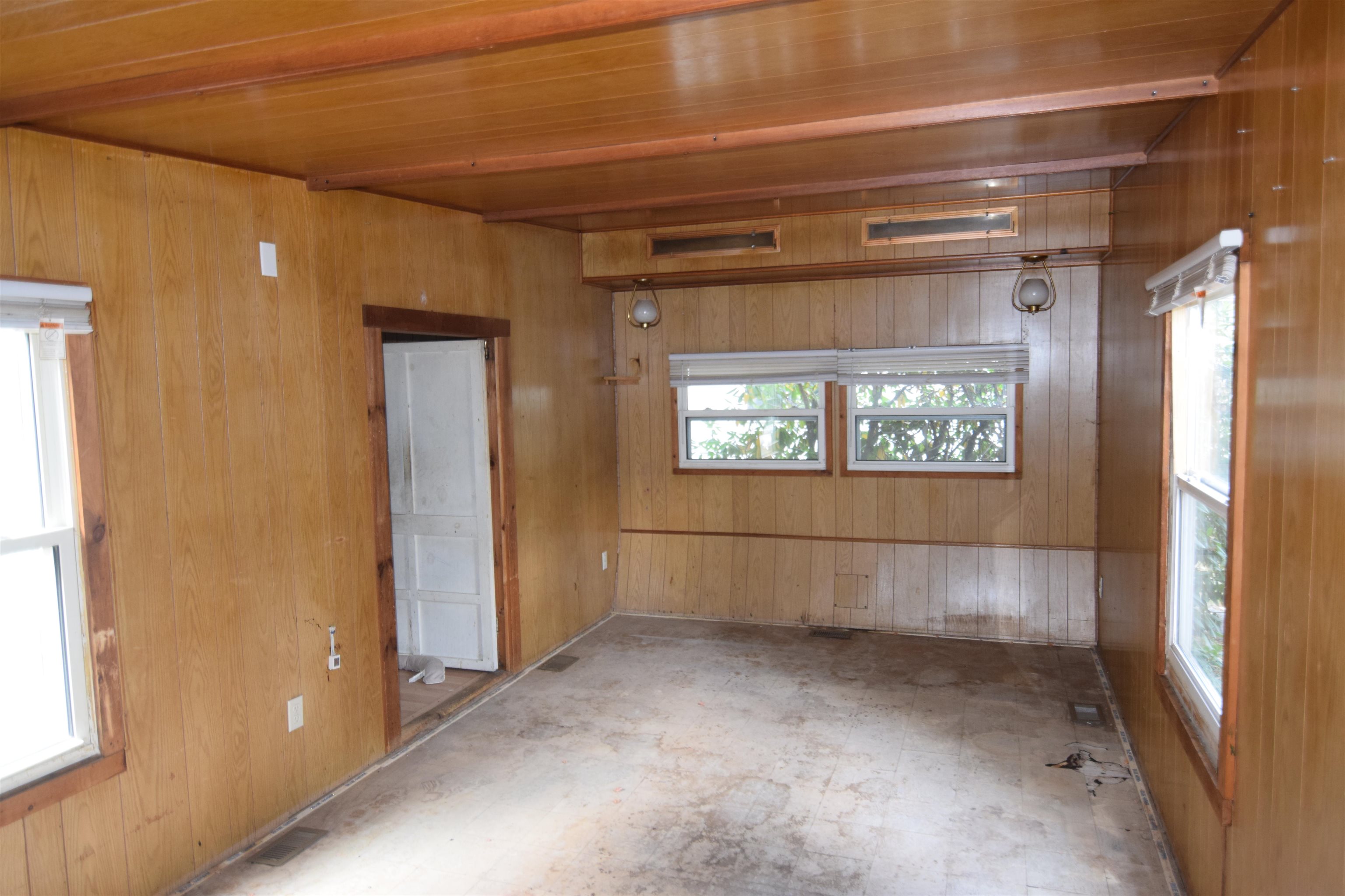 12 4th Street Newport, NH 03773 - Photo 4 of 9