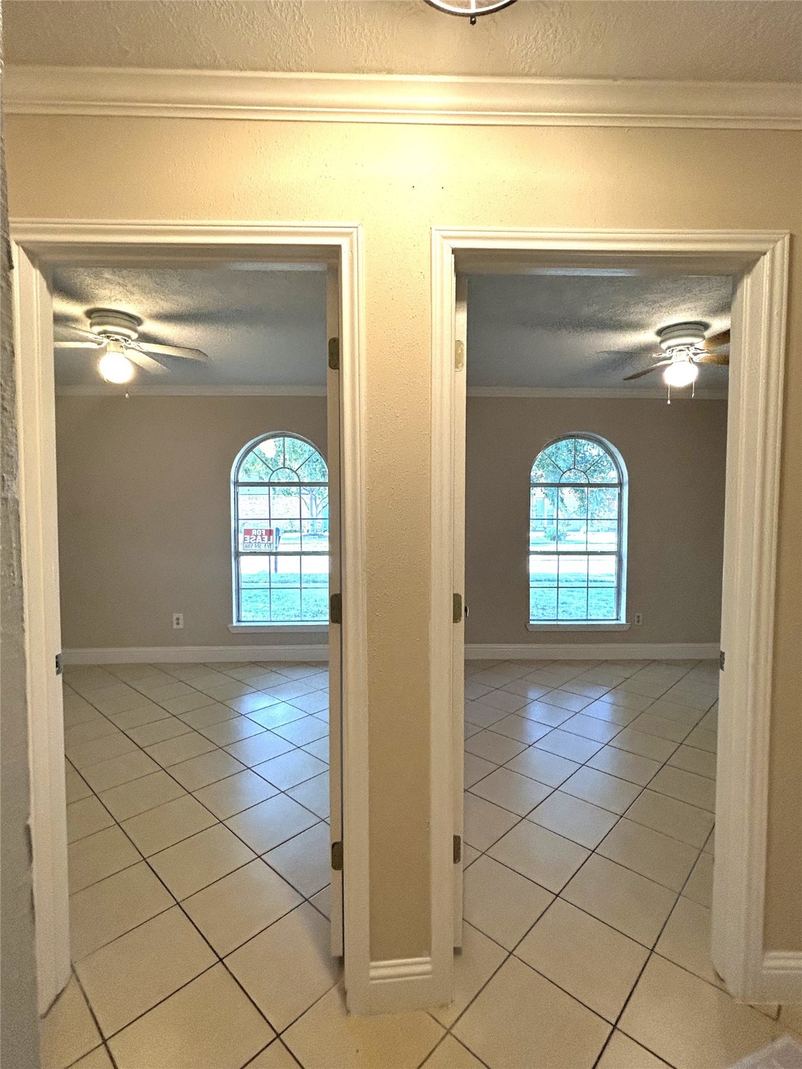 2715 Spring Canyon Court Houston, TX 77067 - Photo 20 of 32 Entry to 2nd & 3rd bdrms from hallway