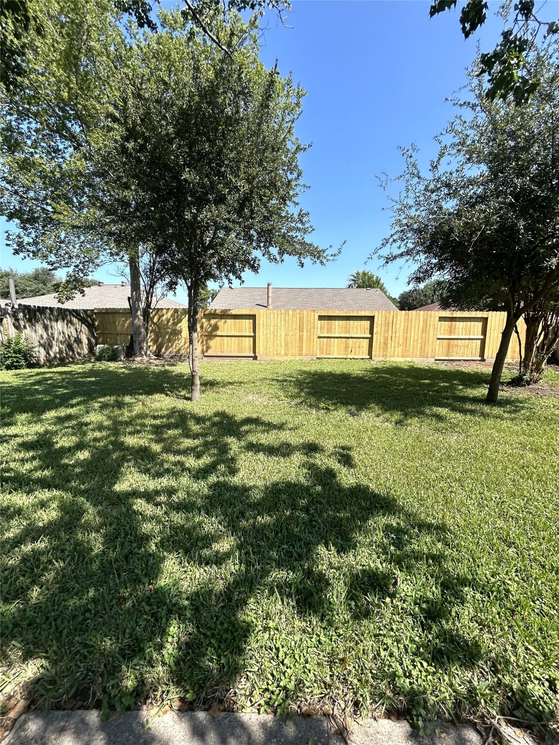 2715 Spring Canyon Court Houston, TX 77067 - Photo 26 of 32 New fence