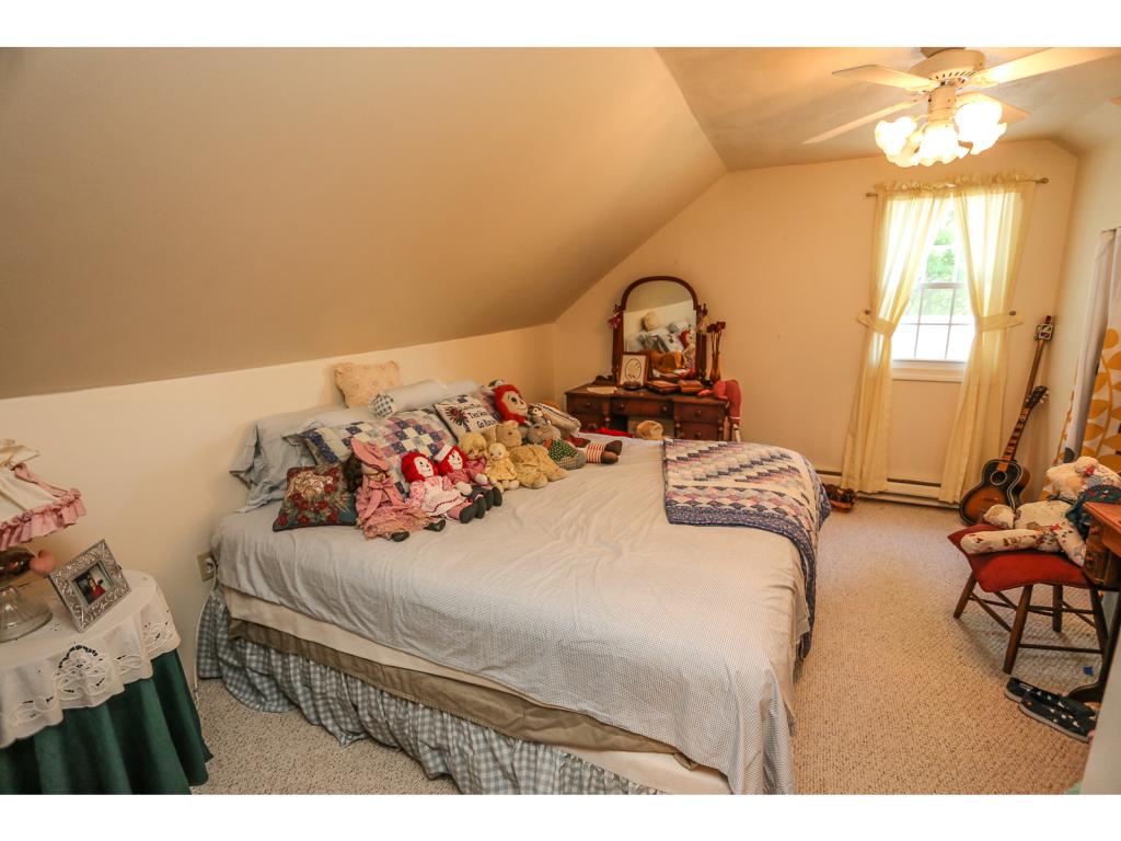 250 Back River Road Bedford, NH 03110 - Photo 12 of 20