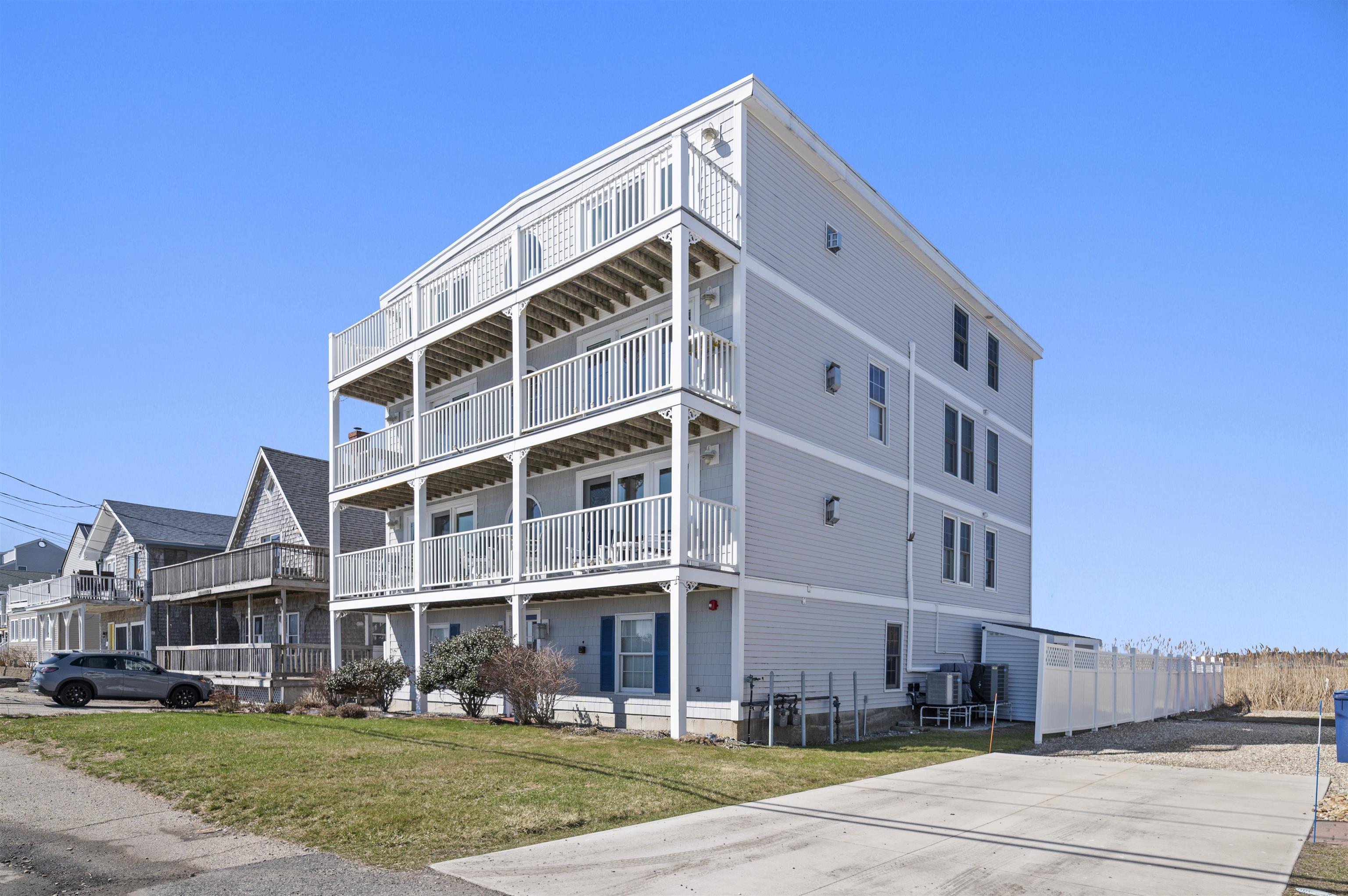 605 Ocean Boulevard, Unit 1 Hampton, NH 03842 - Photo 2 of 60