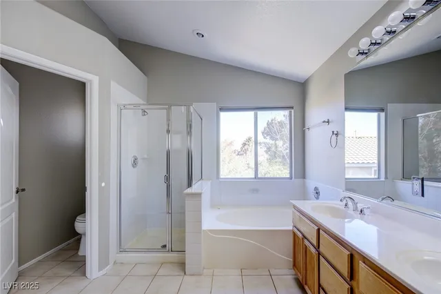 $2,000 | 162 Mountainside Drive, Henderson, NV 89012