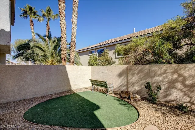 $2,000 | 162 Mountainside Drive, Henderson, NV 89012