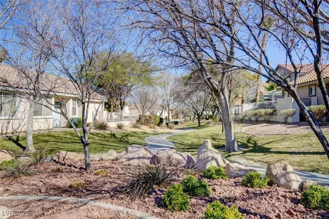 $2,000 | 162 Mountainside Drive, Henderson, NV 89012