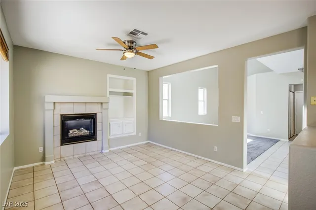 $2,000 | 162 Mountainside Drive, Henderson, NV 89012