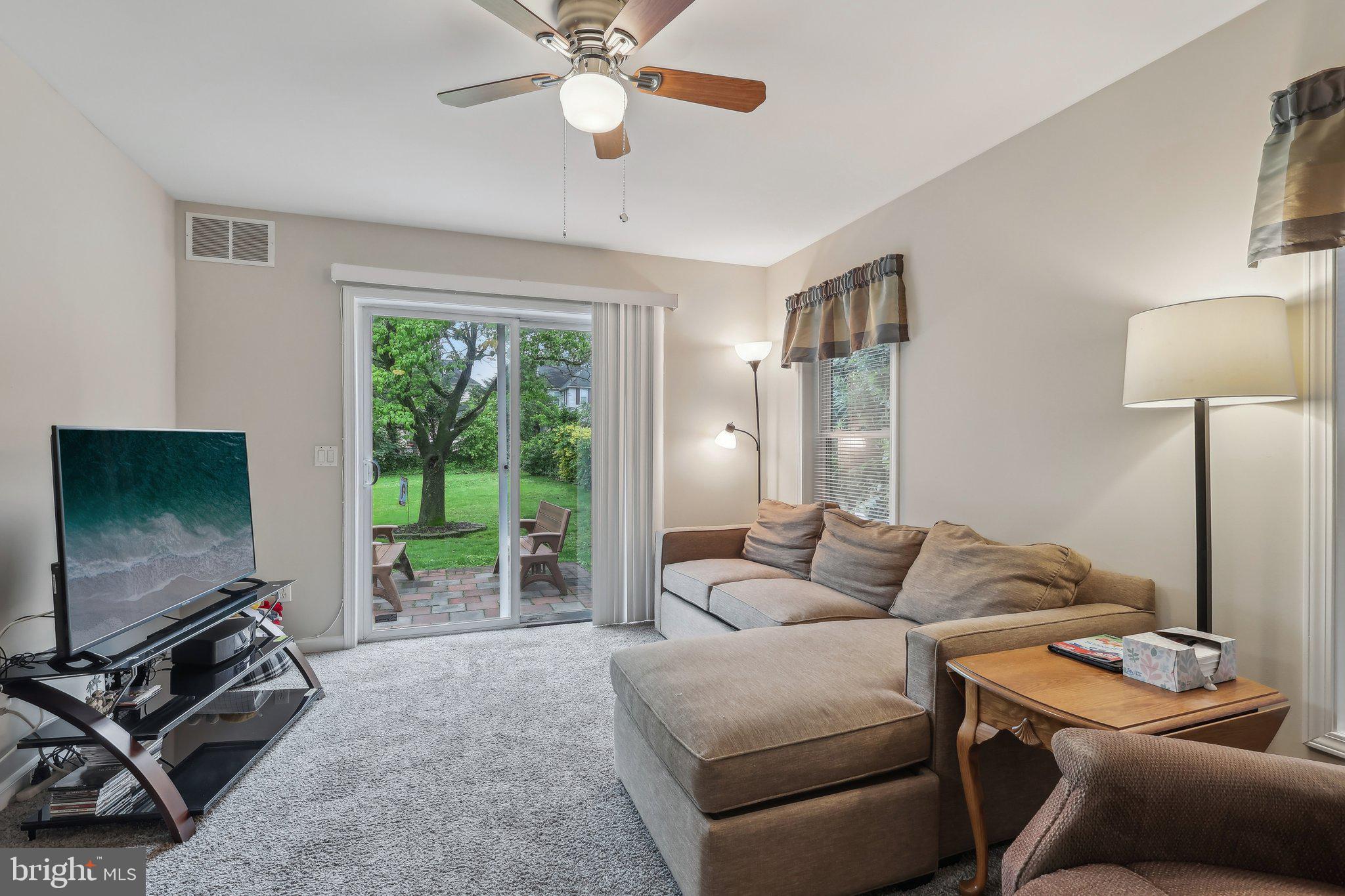 205 Linden Avenue Rutledge, PA 19070 - Photo 15 of 50 Family Room