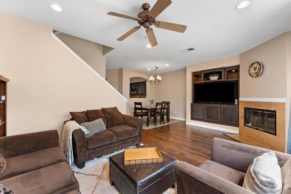 $649,999 | 814 Caminito Francisco, Chula Vista, CA 91913