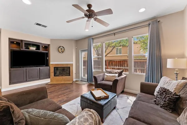 $649,999 | 814 Caminito Francisco, Chula Vista, CA 91913