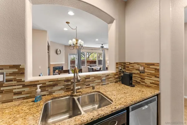 $649,999 | 814 Caminito Francisco, Chula Vista, CA 91913