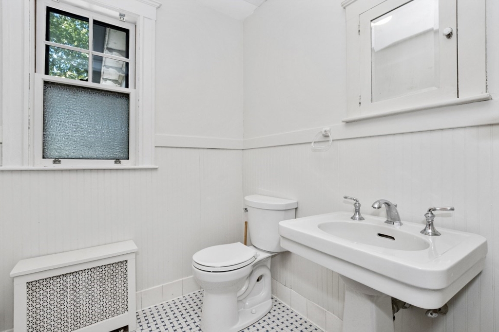 75 Riverview Avenue Waltham, MA 02453 - Photo 15 of 41