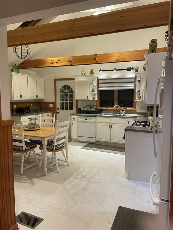 14 Line Road Wakefield, MA 01880 - Photo 5 of 12 Gallery Image 5