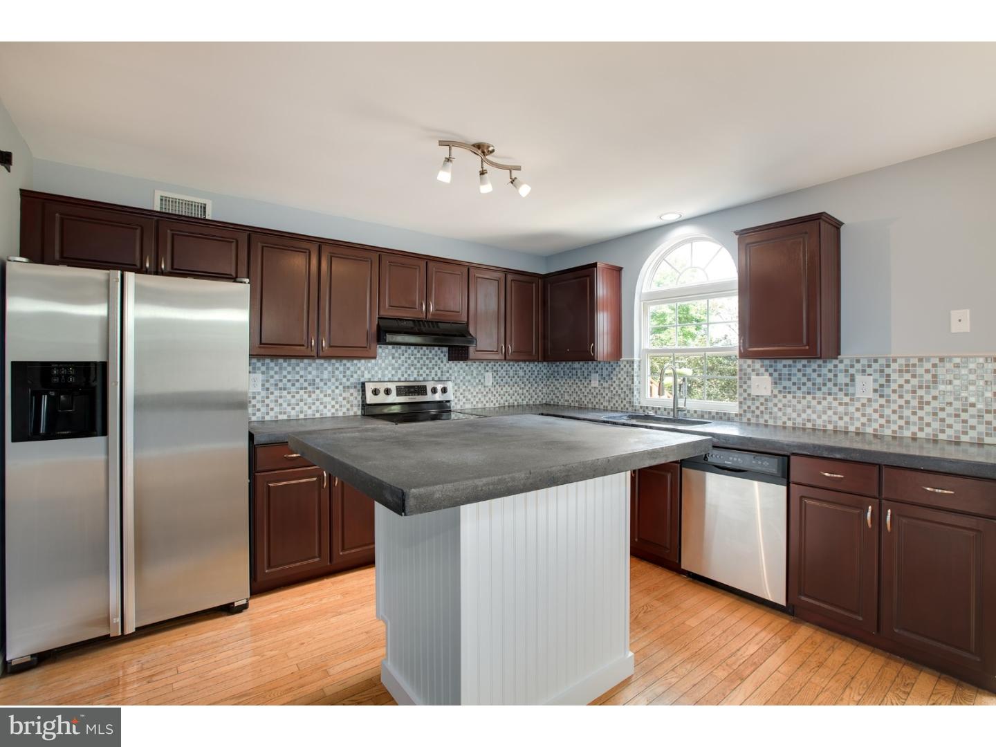 208 Harbour Ridge Lane Downingtown, PA 19335 - Photo 8 of 21 Gallery Image 8