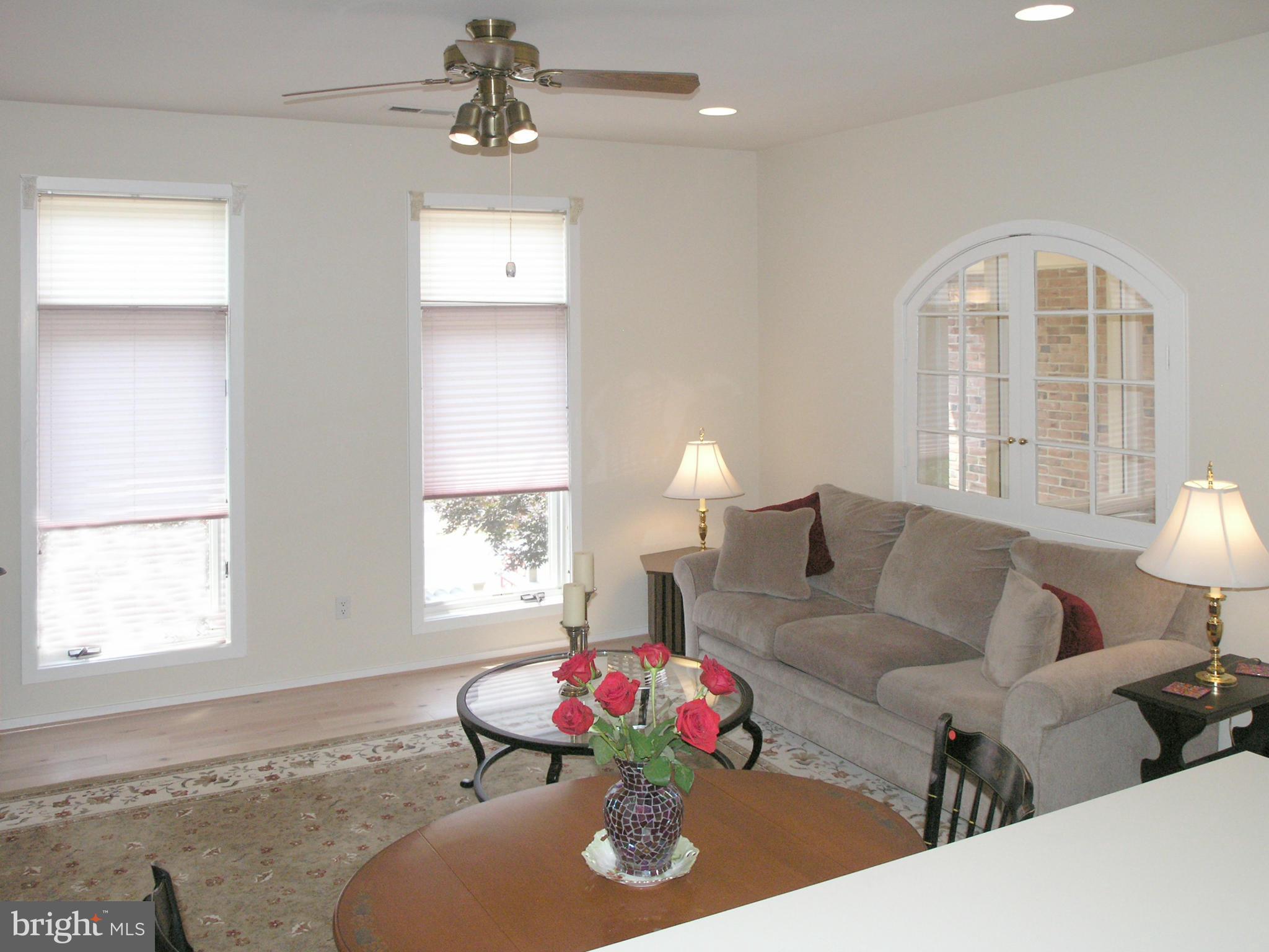 11554 Hemingway Drive Reston, VA 20194 - Photo 4 of 30 Family Room