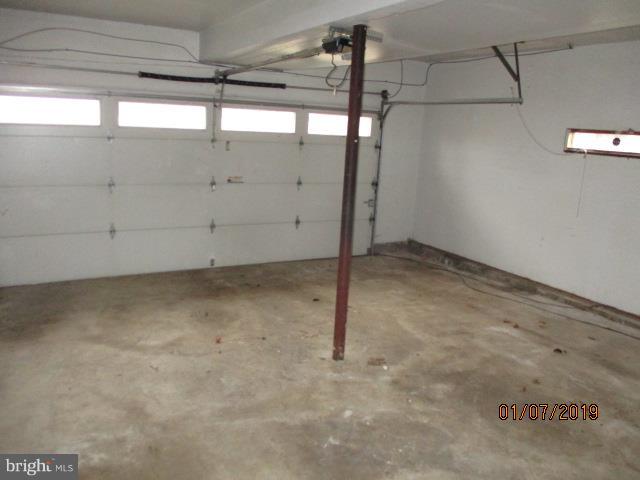 924 Sage Road West Chester, PA 19382 - Photo 14 of 22 garage