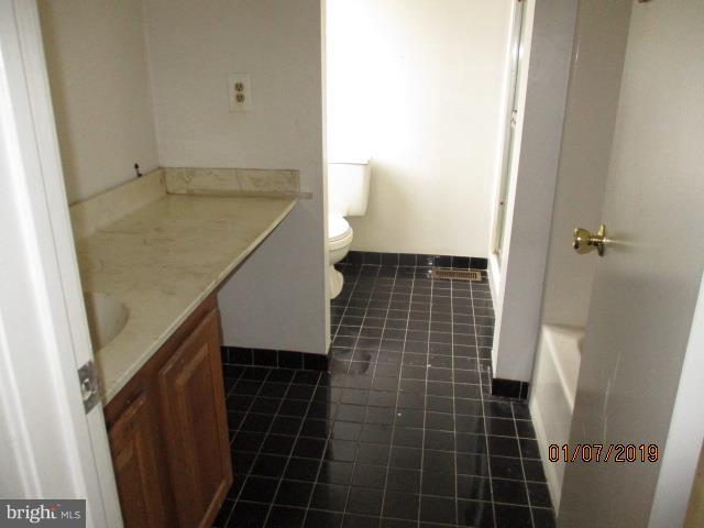 924 Sage Road West Chester, PA 19382 - Photo 18 of 22 master bath with separate shower