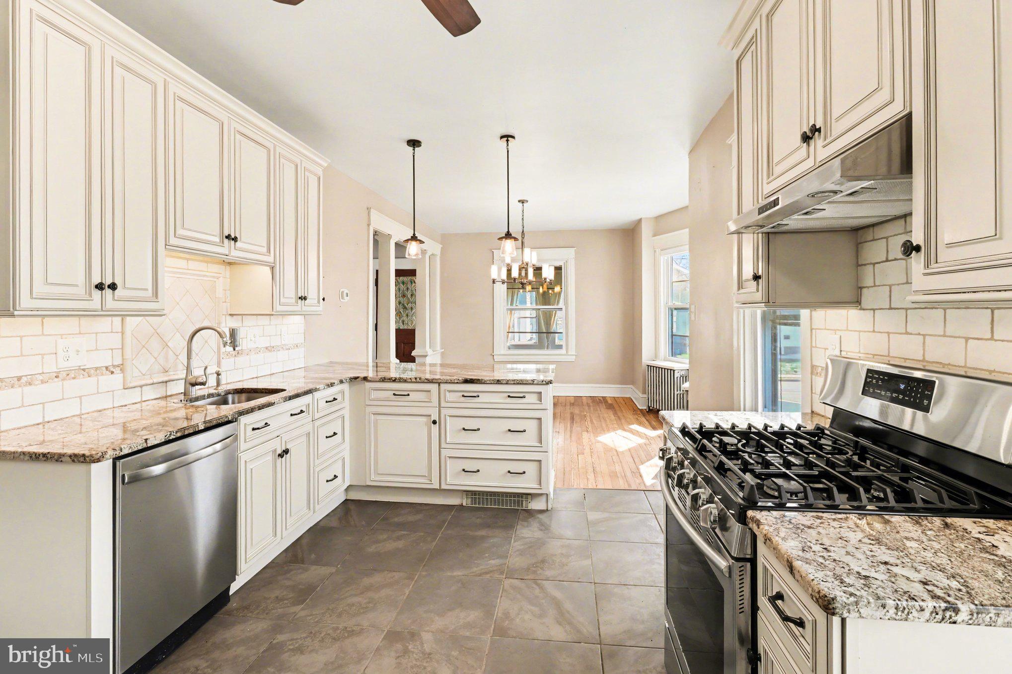 30 West Avon Road Brookhaven, PA 19015 - Photo 9 of 32 Gallery Image 9