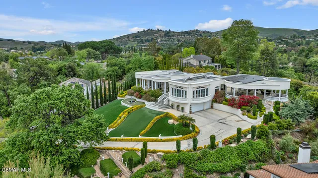 $2,699,000 | 932 Rosario Drive, Thousand Oaks, CA 91362