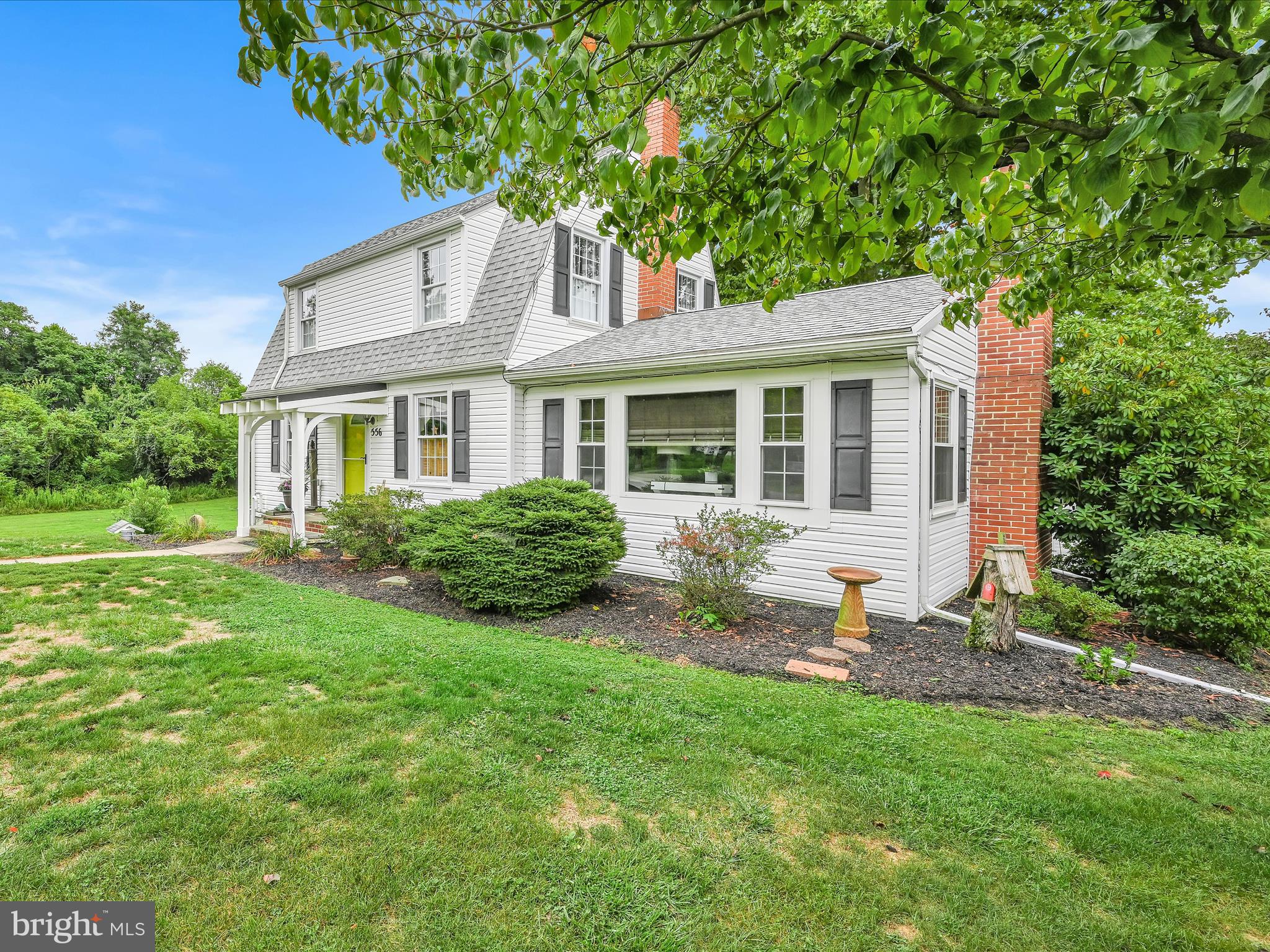556 Accomac Road York, PA 17406 - Photo 7 of 42 Front