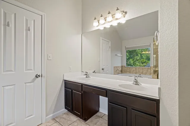 $2,950 | Undisclosed Address, Austin, TX 78749