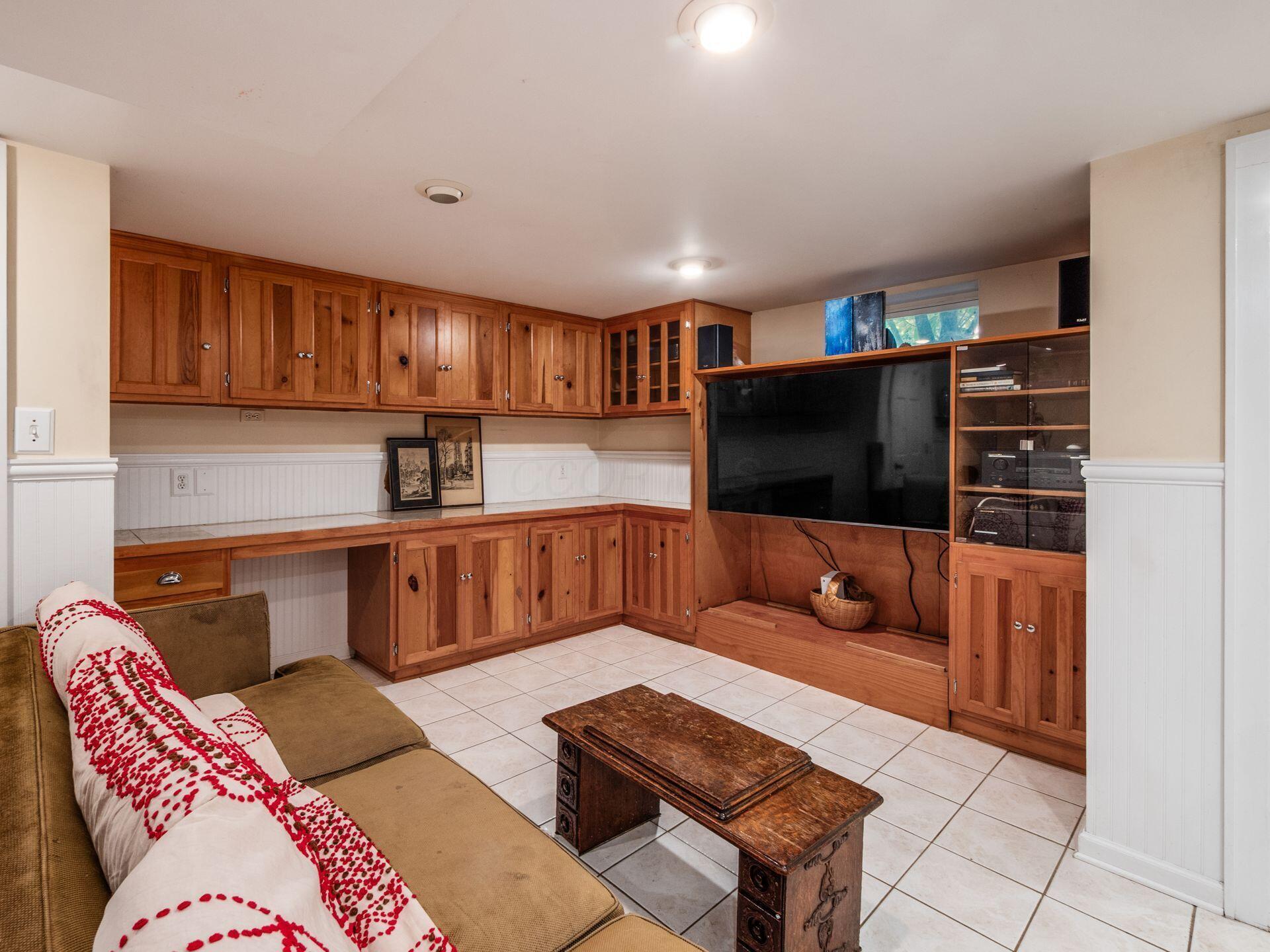 2424 Sherwood Road Bexley, OH 43209 - Photo 45 of 92 LL Rec Room