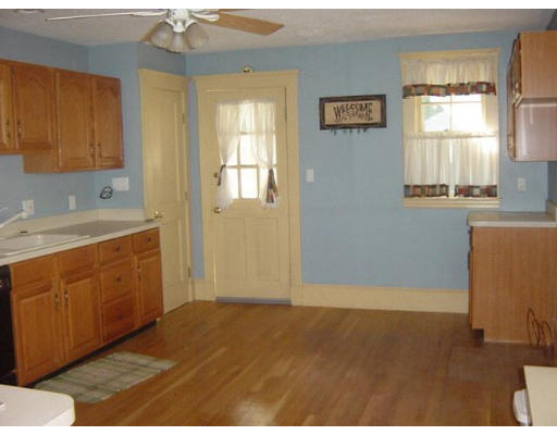 49 Whitney Road Quincy, MA 02169 - Photo 3 of 6 Gallery Image 3
