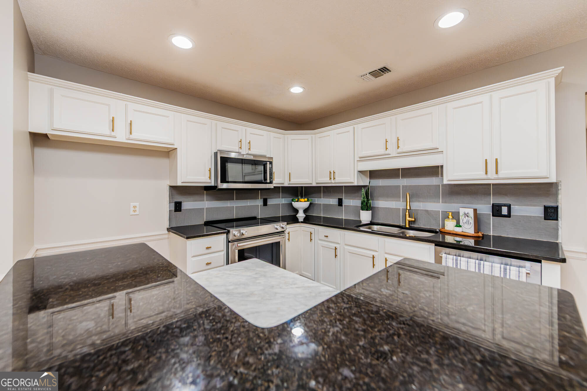 105 Eagles Ridge Warner Robins, GA 31093 - Photo 4 of 36