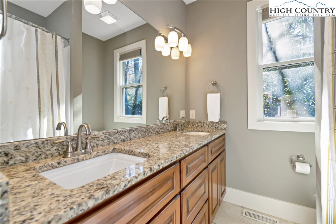 118 Piney Branch Court Boone, NC 28607 - Photo 8 of 46