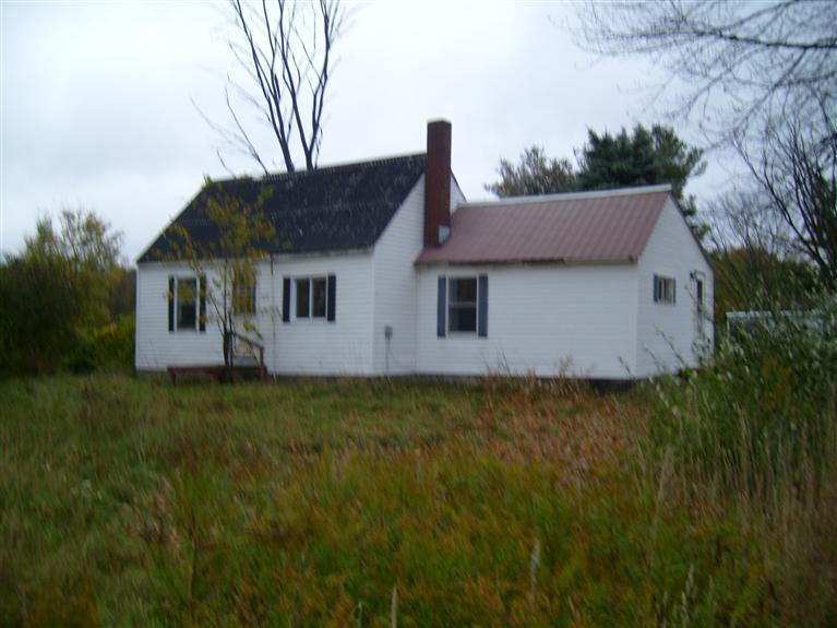 7240 North Sheridan Road Edmore, MI 48829 - Photo 1 of 3 Primary Photo