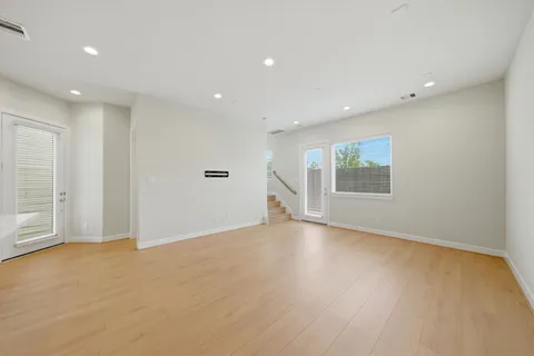 $2,350 | 5906 Jasper Jones Way, Houston, TX 77091