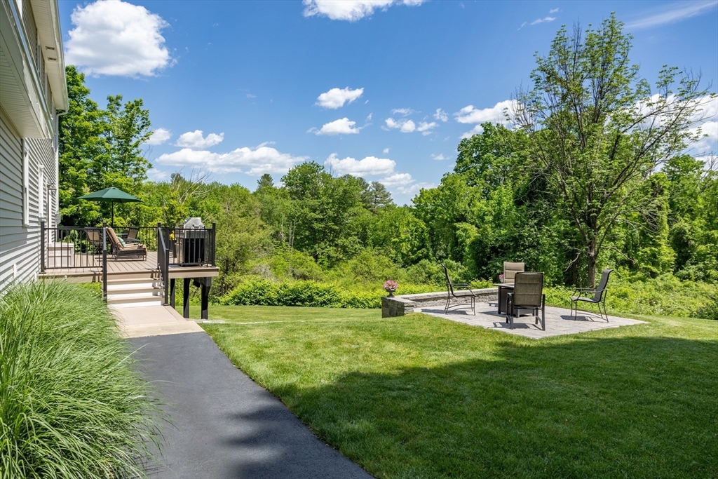 534 Newtown Road Littleton, MA 01460 - Photo 4 of 40 Gallery Image 4