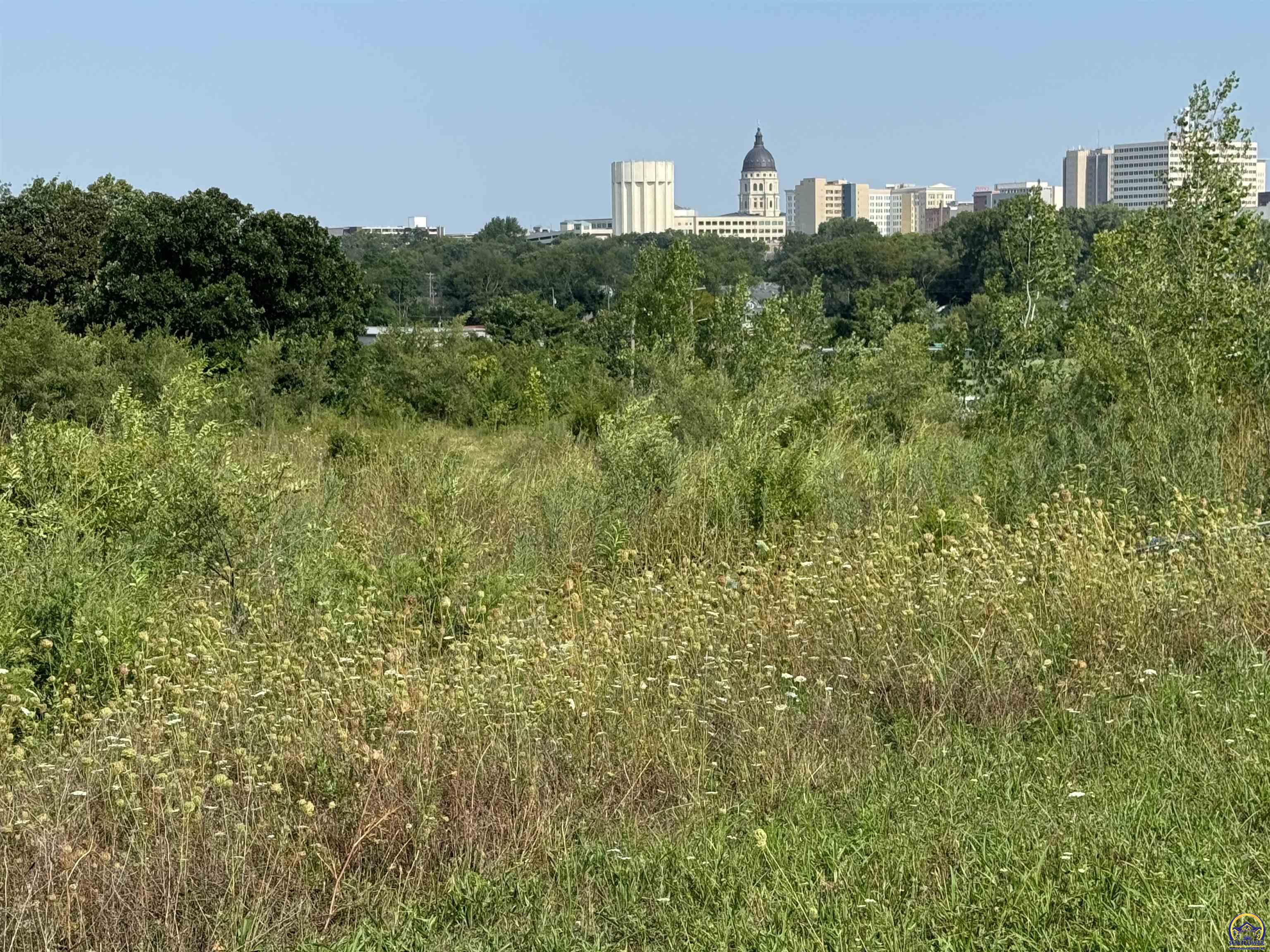 802 Southeast 17th Street Topeka, KS 66607 - Photo 5 of 5