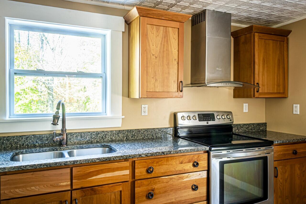 564 Whitefield Road Pittston, ME 04345 - Photo 6 of 28 thumbnail_564 Whitefield_221022-81-HDR